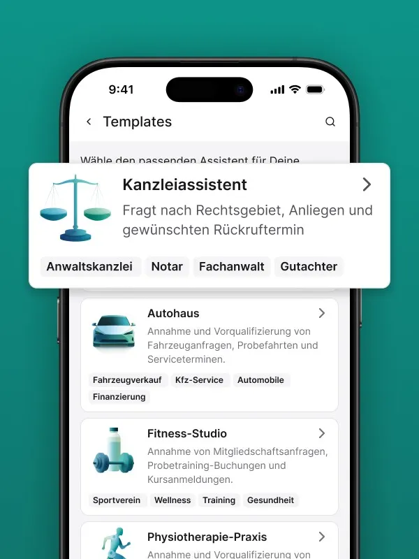 Auswahl an Gesprächsvorlagen für den KI-Telefonservice Safina AI. Die Vorlage 'Kanzleiassistent' ist im Fokus und beschreibt, wie die KI nach Rechtsgebiet, Anliegen und Rückruftermin fragt. Zugehörige Keywords sind Anwaltskanzlei, Notar, Fachanwalt und Gutachter.